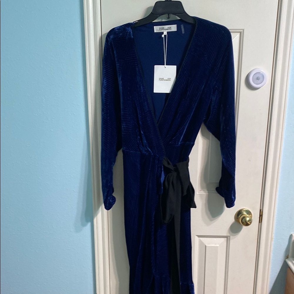 Chic Velvet Wrap Dress - Deep Blue